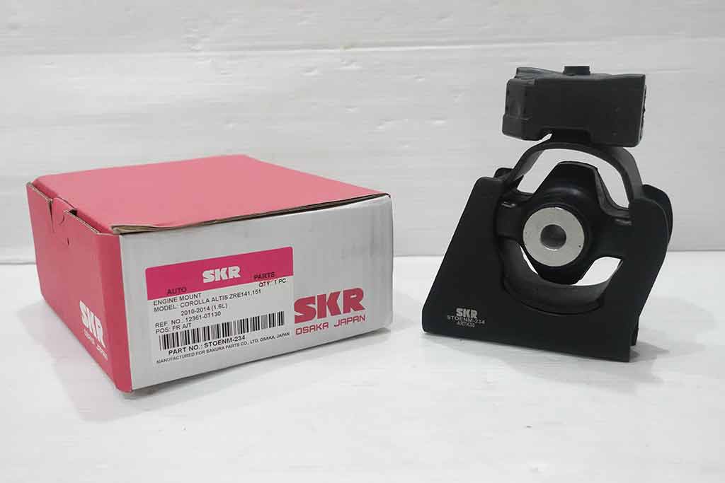 อะไหล่แท็กซี่ - บูชแท่นเครื่องหน้าพร้อมขา 2010-14 SKR STOENM-234
